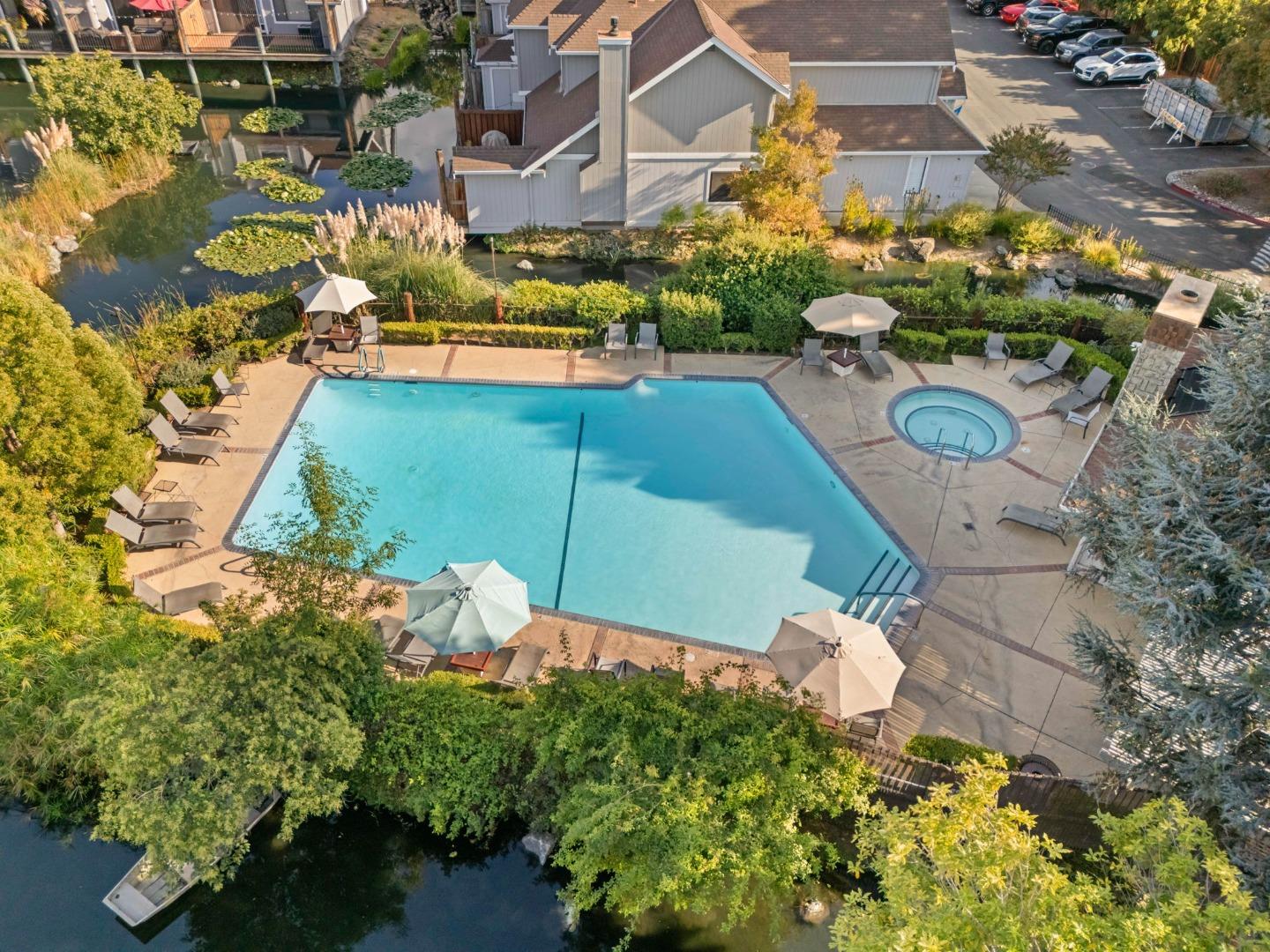 516 Creekside Lane