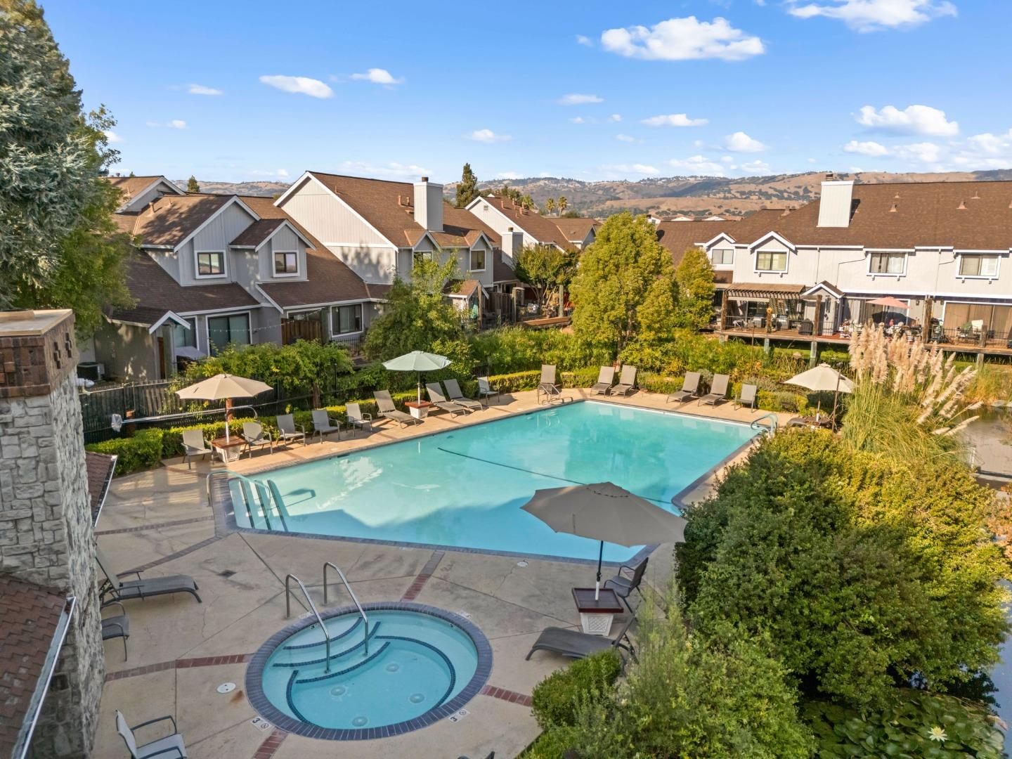 516 Creekside Lane