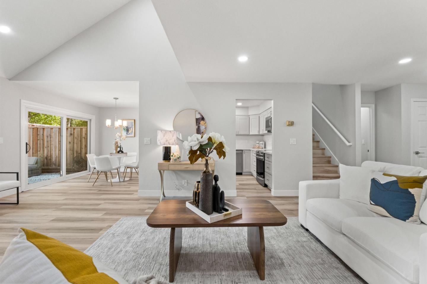 516 Creekside Lane