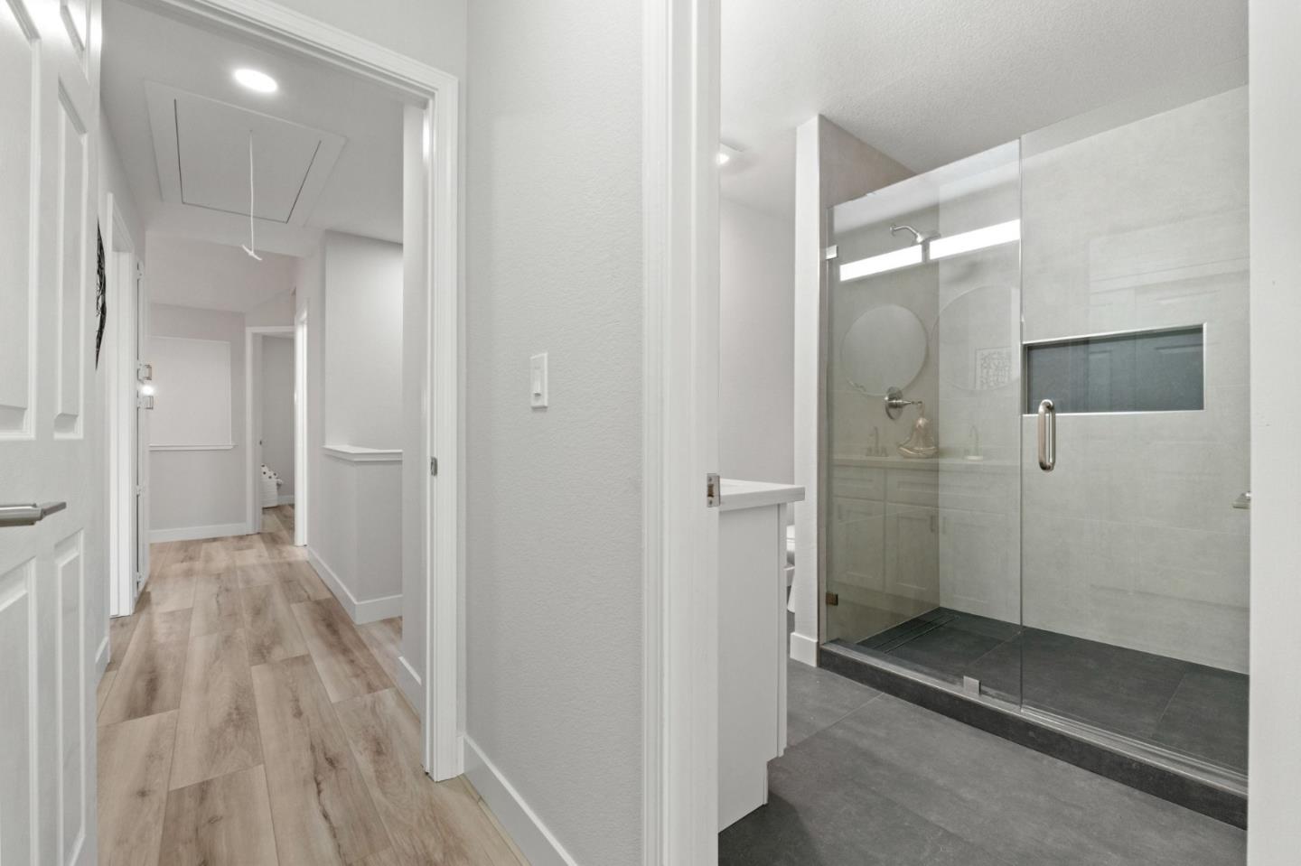 516 Creekside Lane