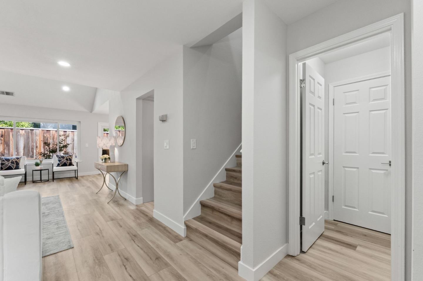 516 Creekside Lane