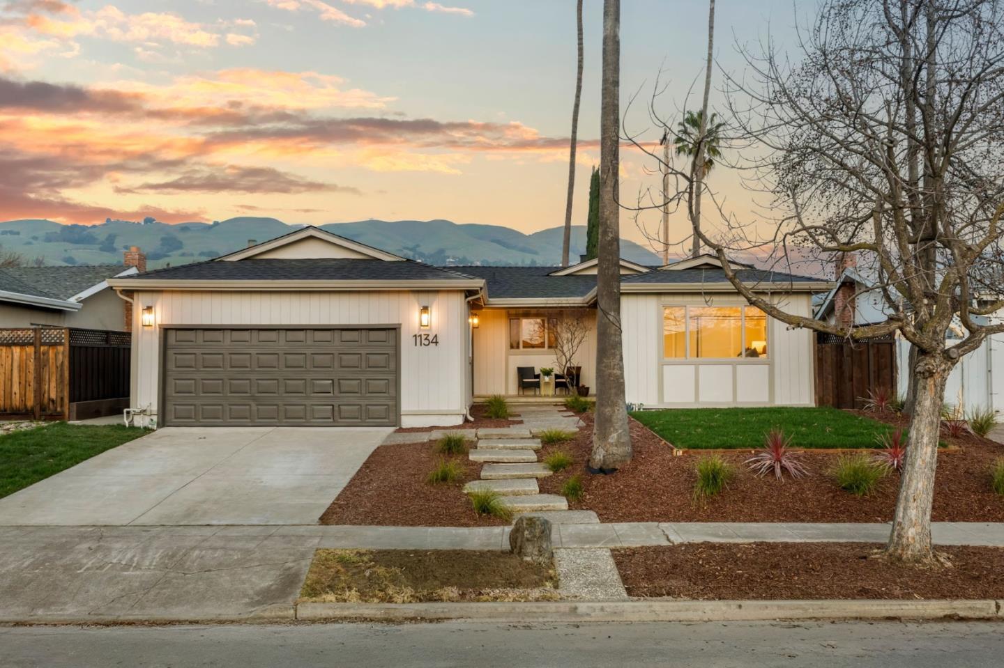 1134 Somerset Drive