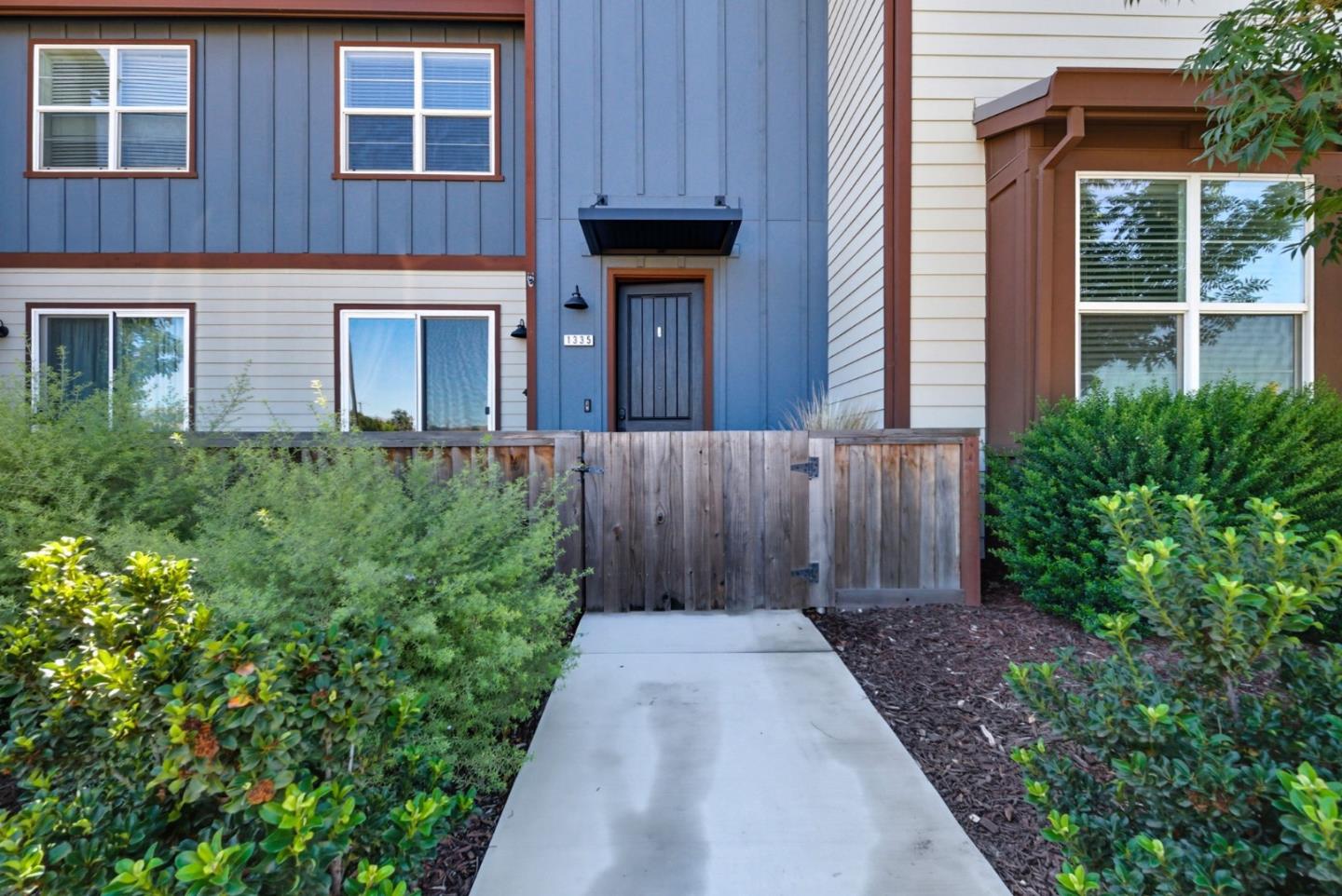 1335 Old Vine Lane