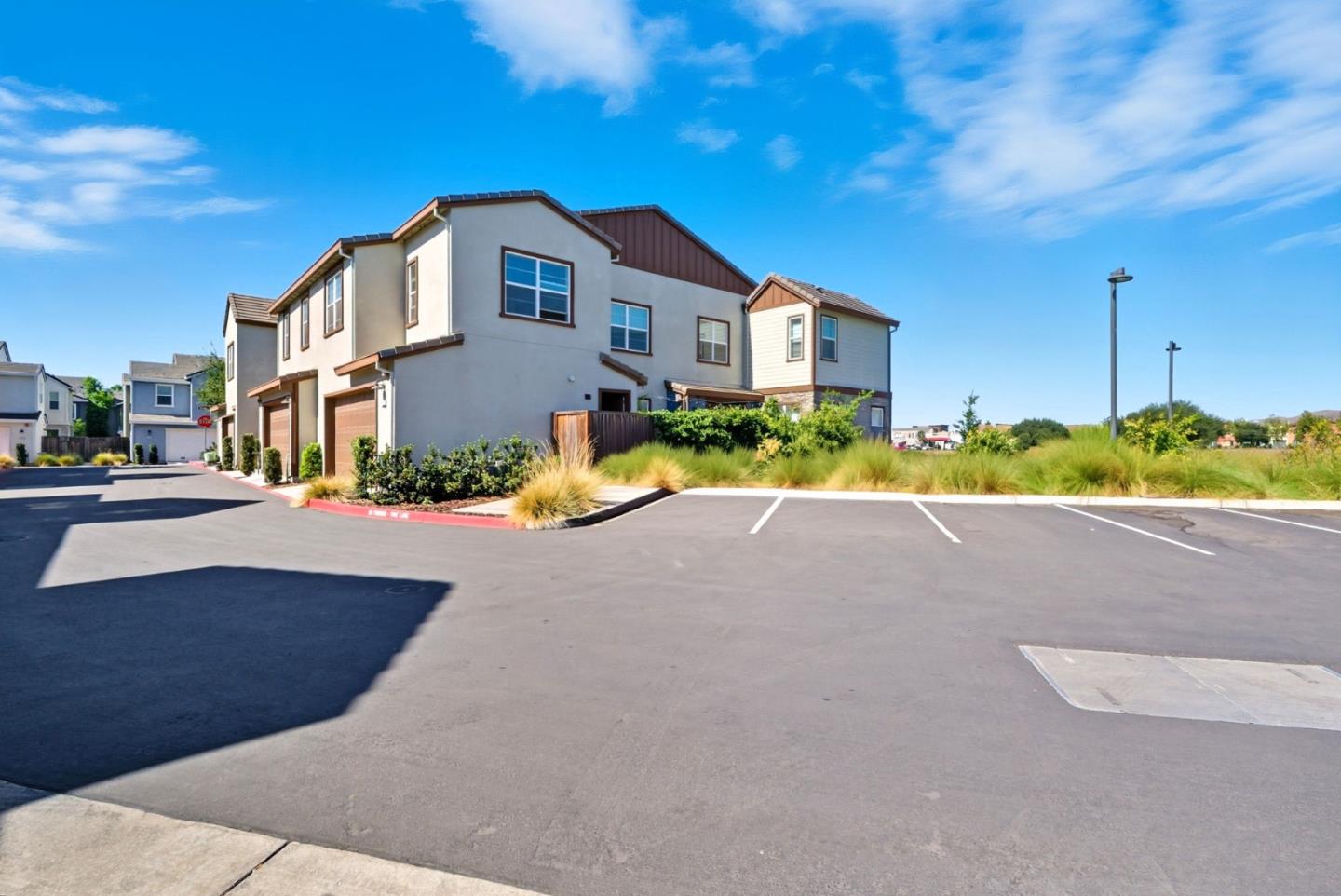 1335 Old Vine Lane