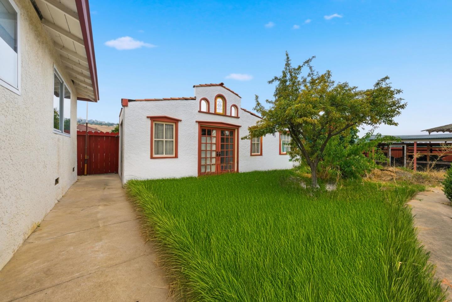 236 South Claremont Avenue