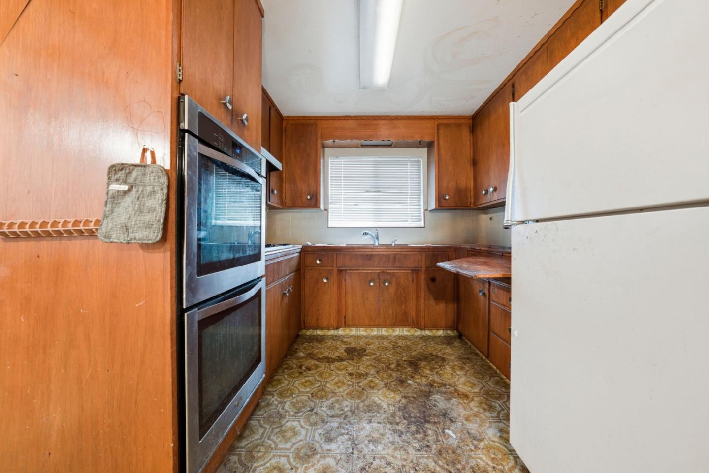 236 South Claremont Avenue