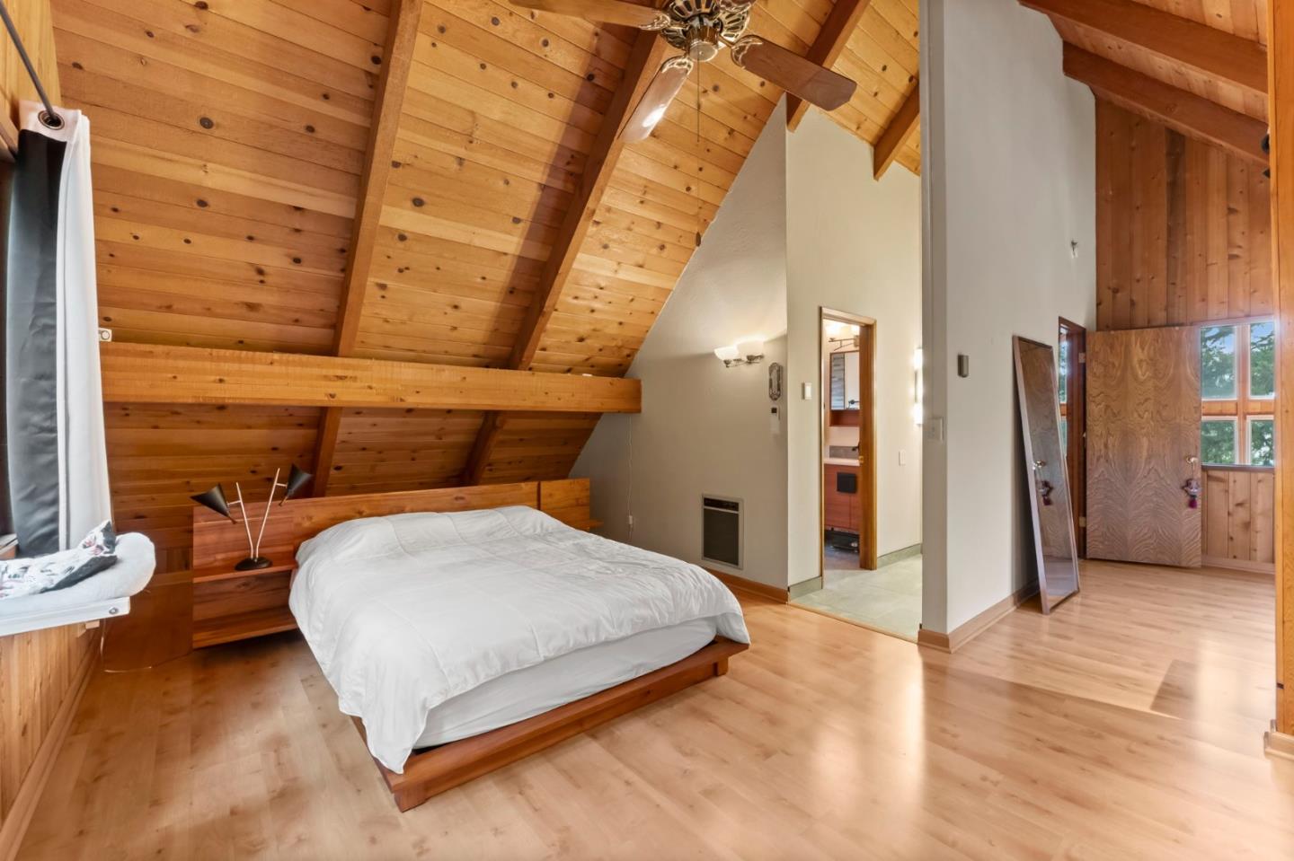 12351 Indian Rock Way