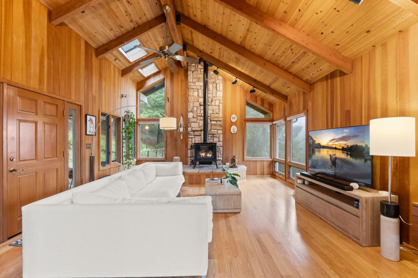 12351 Indian Rock Way