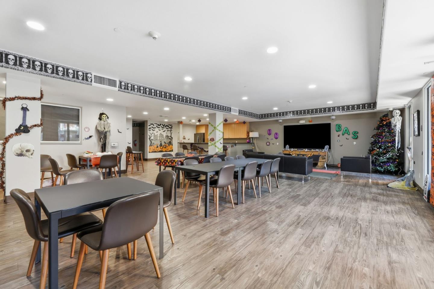 130 East San Fernando Street 24