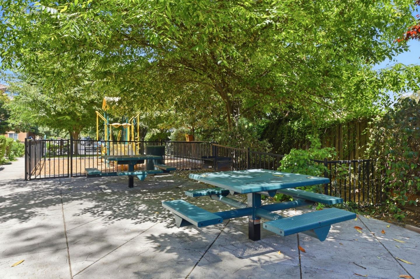 566 Almaden Walk Loop