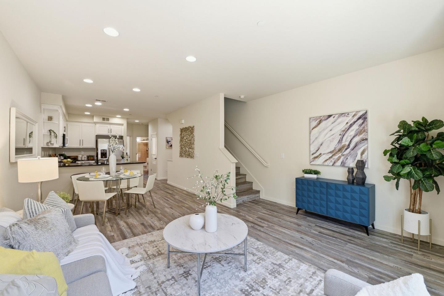 566 Almaden Walk Loop