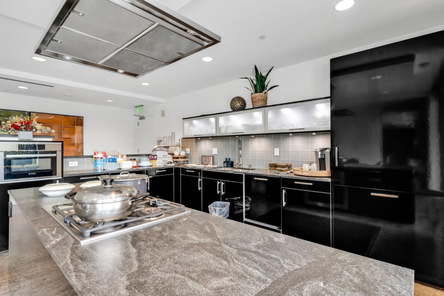 88 E San Fernando Street 1403