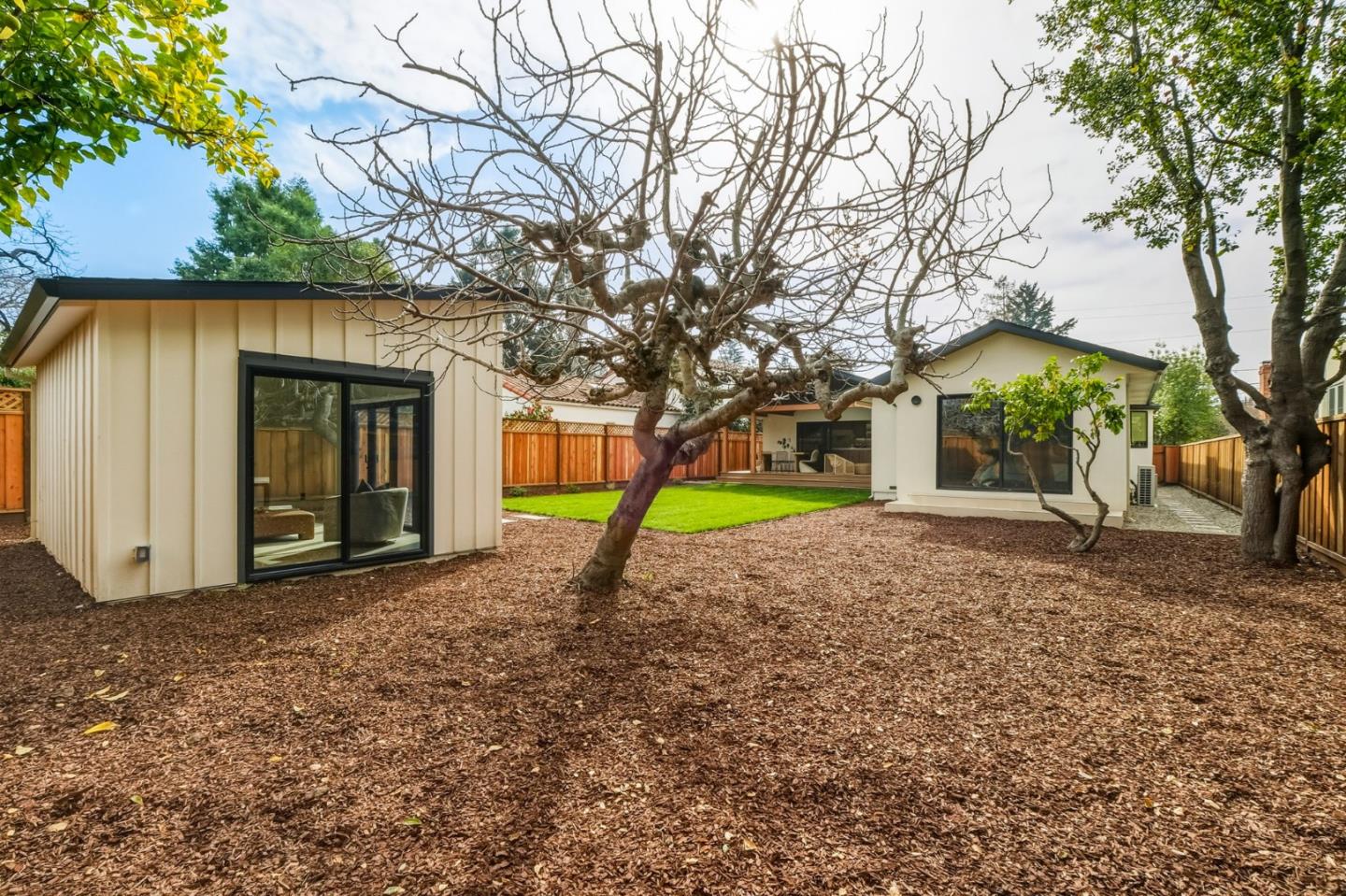 371 East Oakwood Boulevard