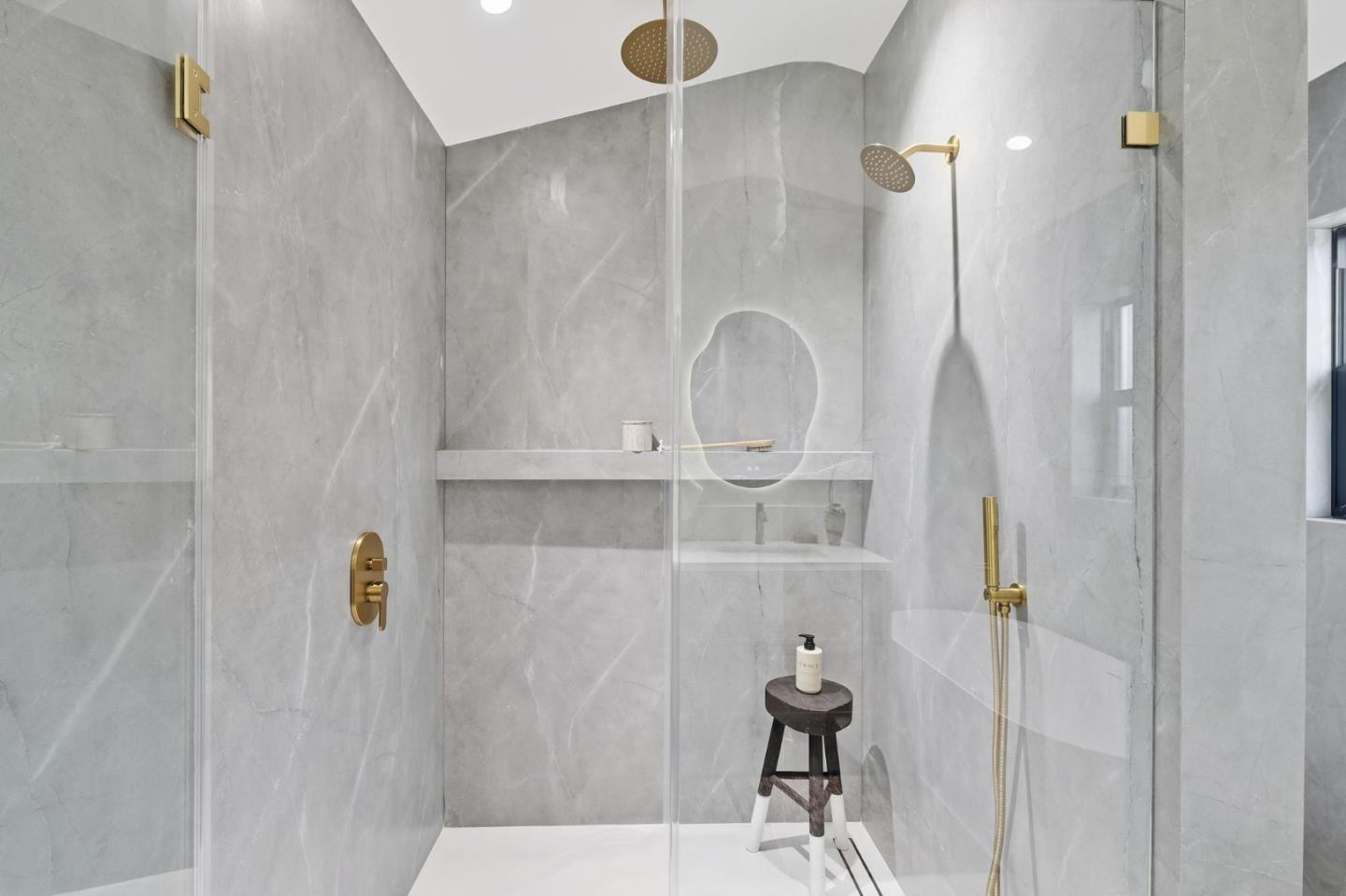 371 East Oakwood Boulevard