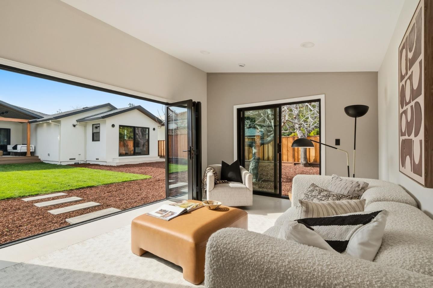 371 East Oakwood Boulevard