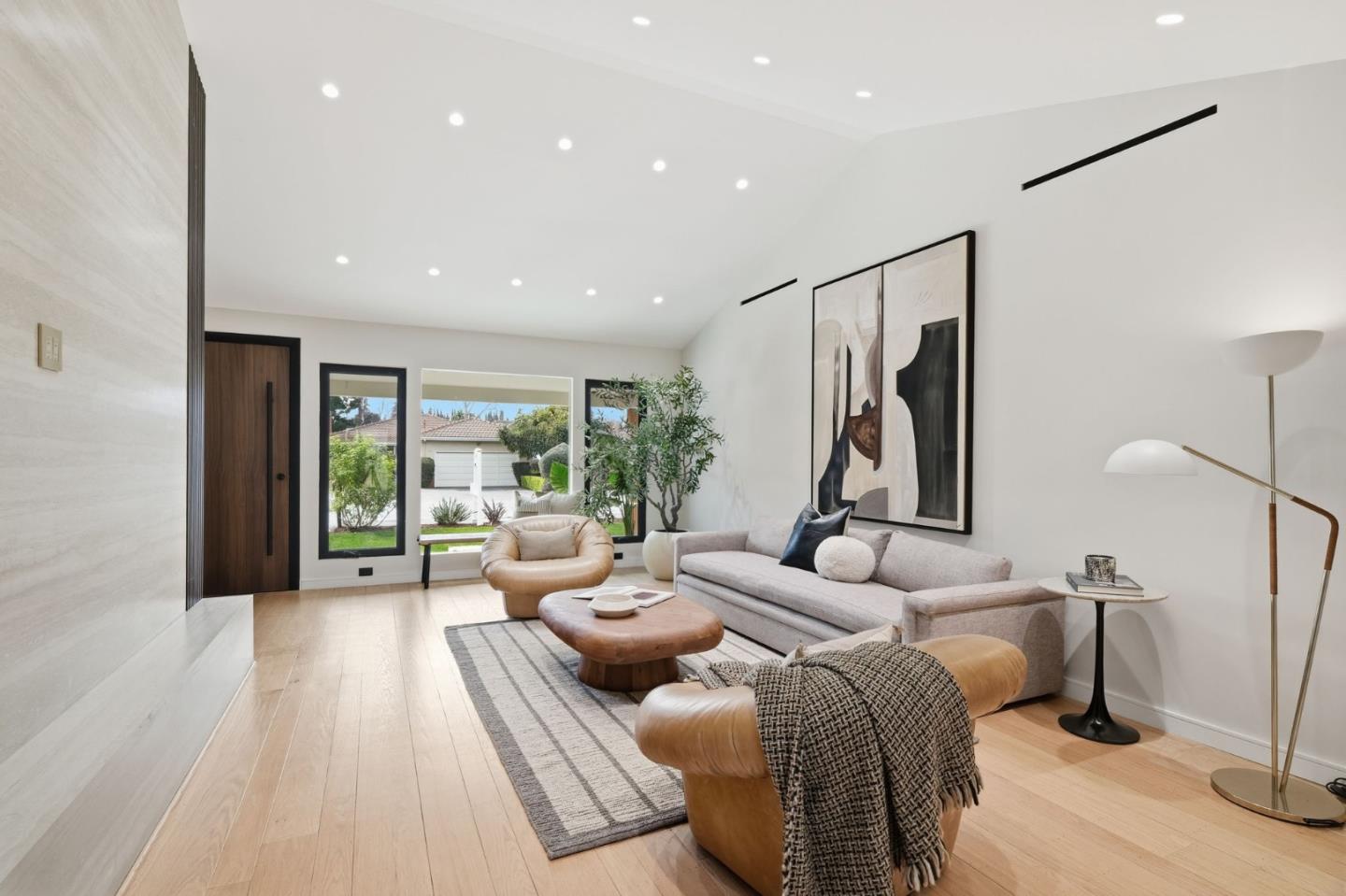 371 East Oakwood Boulevard