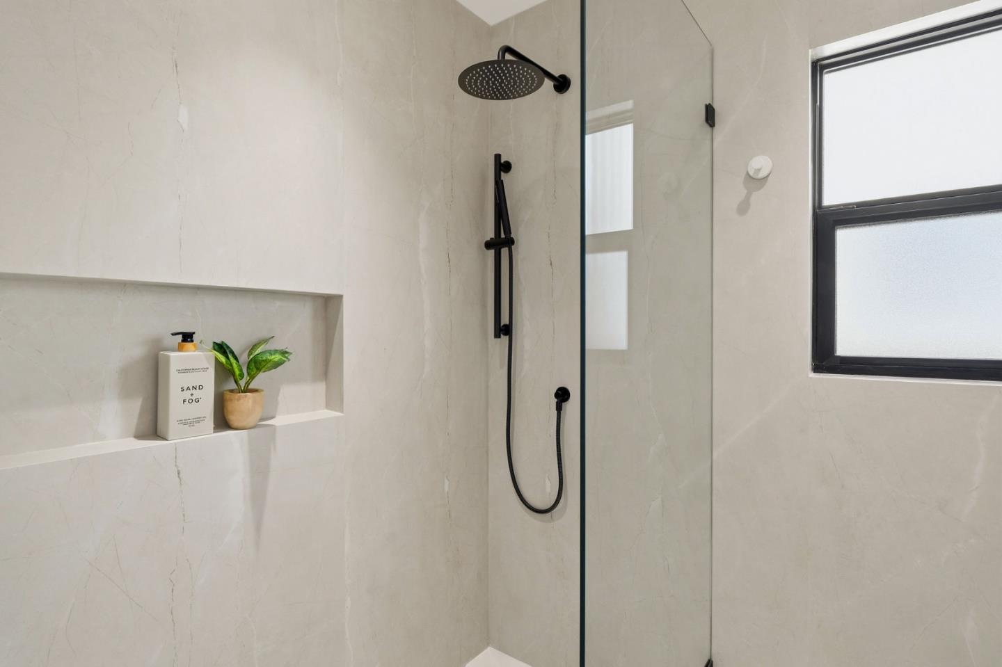 371 East Oakwood Boulevard