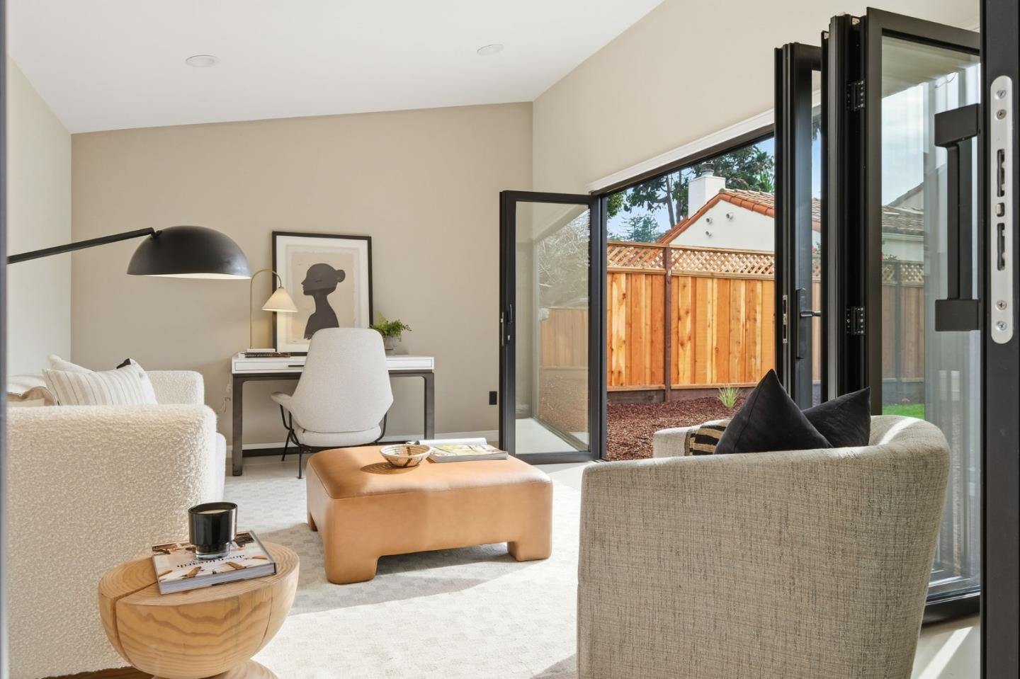 371 East Oakwood Boulevard