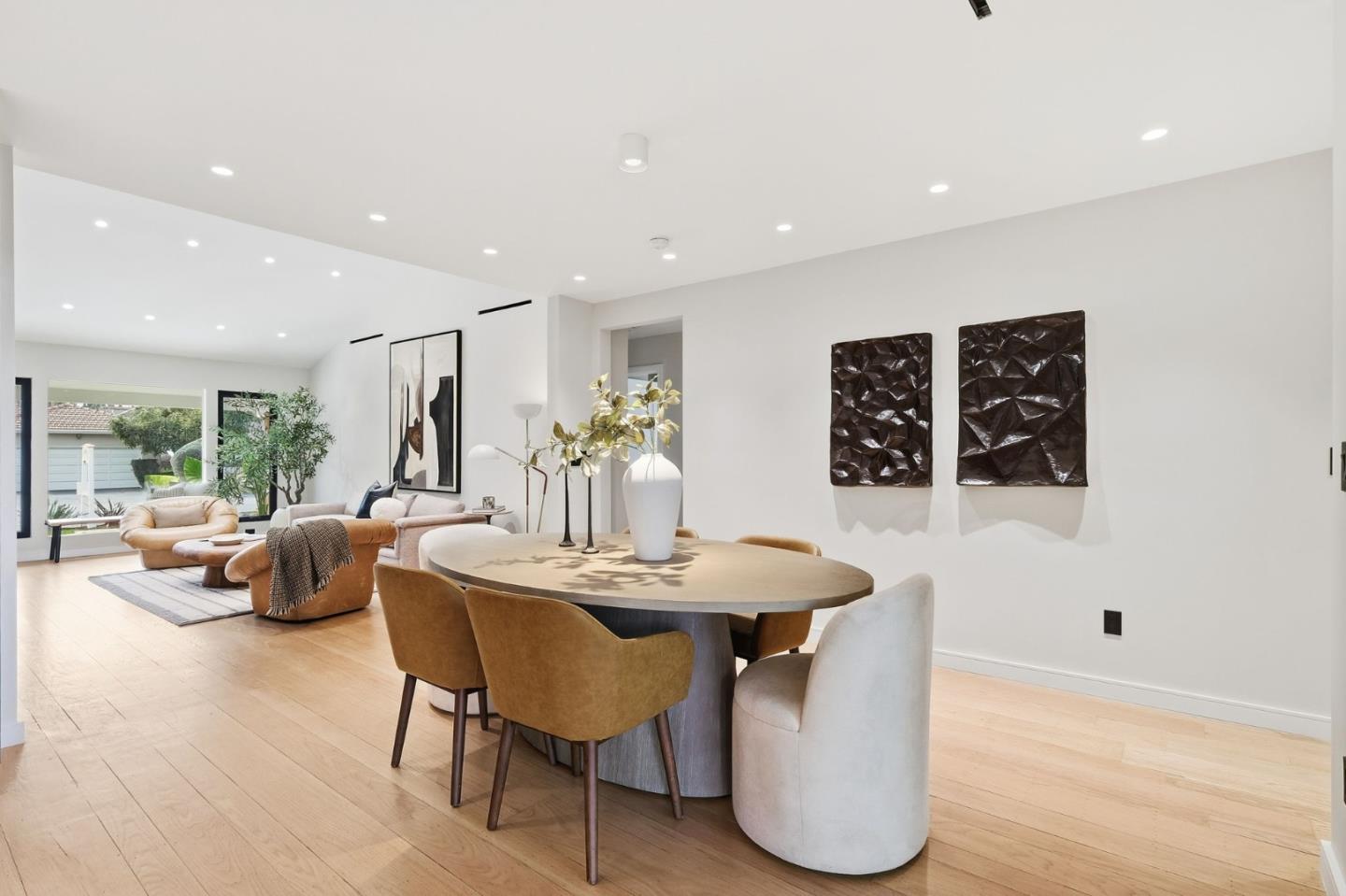 371 East Oakwood Boulevard