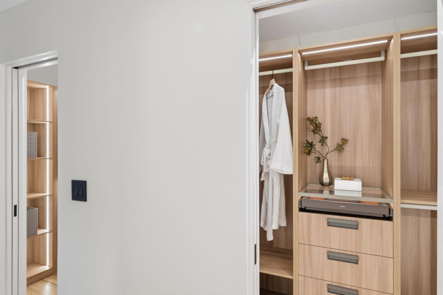 371 East Oakwood Boulevard