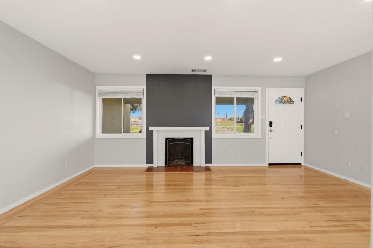 1846 Los Padres Boulevard