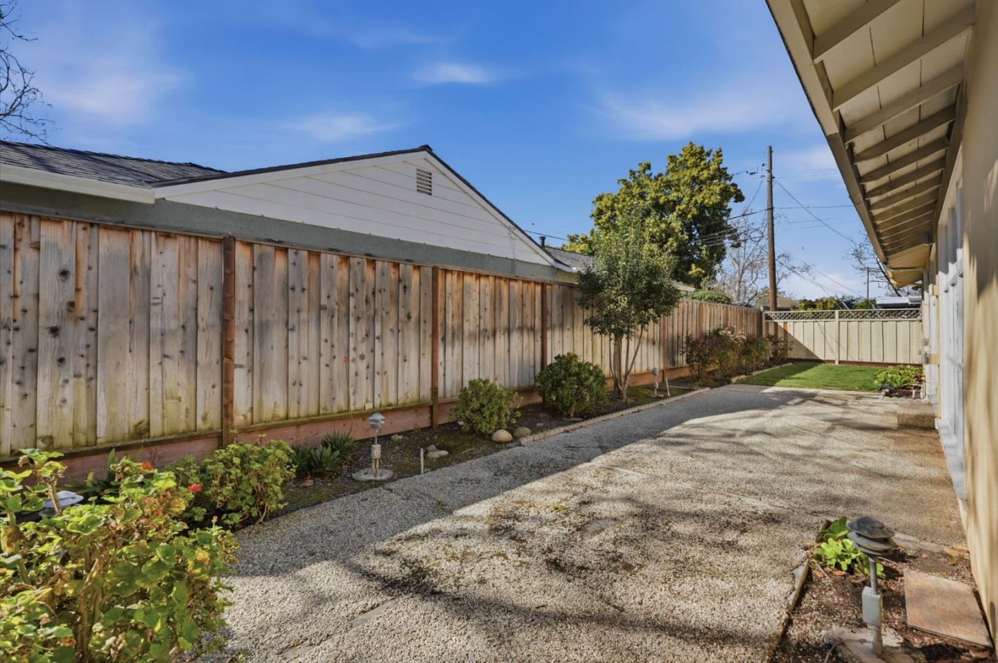 1846 Los Padres Boulevard