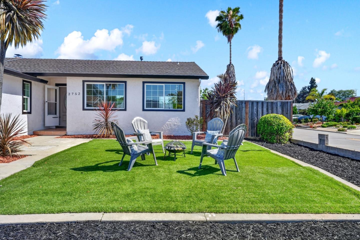 2752 Millbrae Way