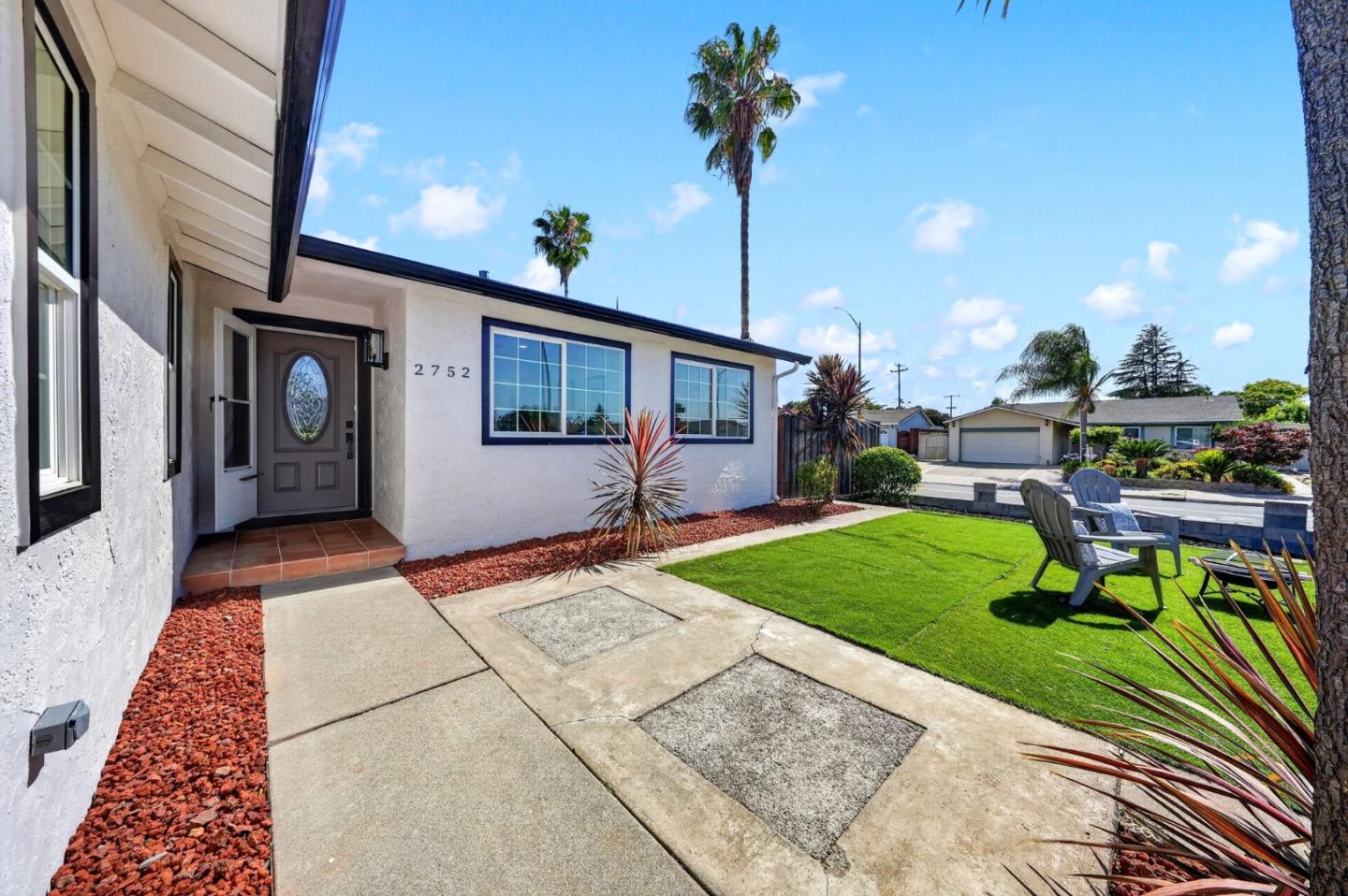 2752 Millbrae Way