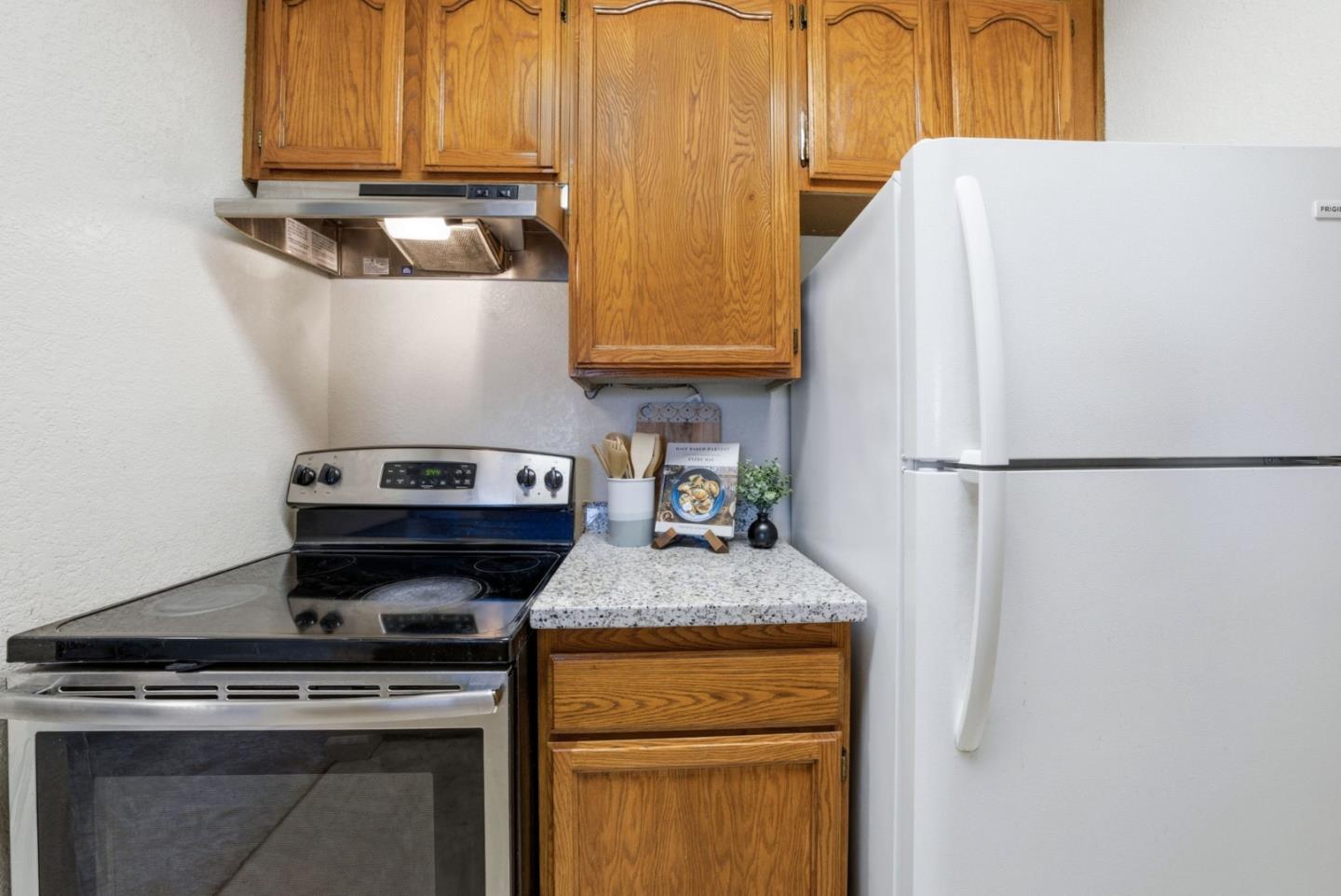 39931 Cedar Boulevard 305