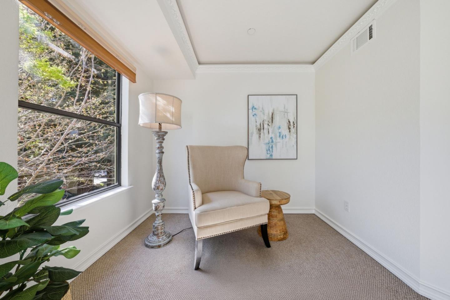 994 La Mesa Terrace F