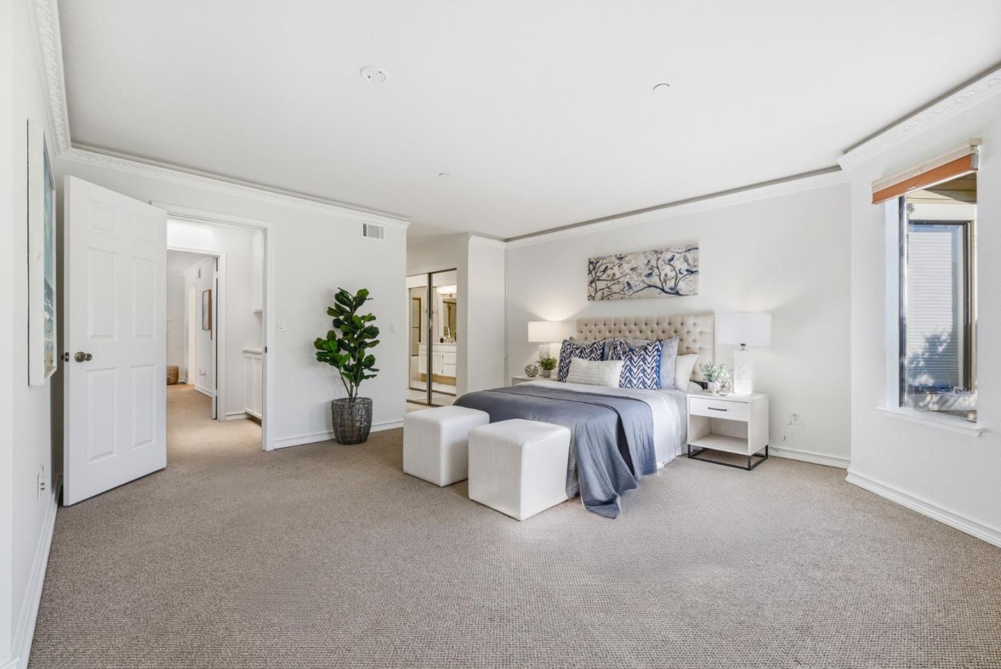 994 La Mesa Terrace F