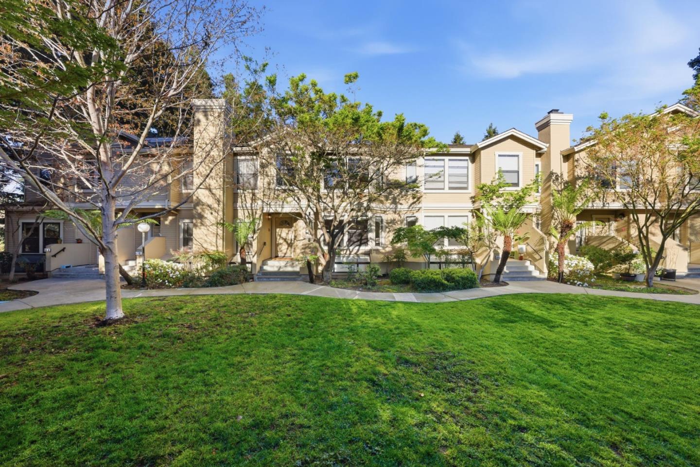 994 La Mesa Terrace F