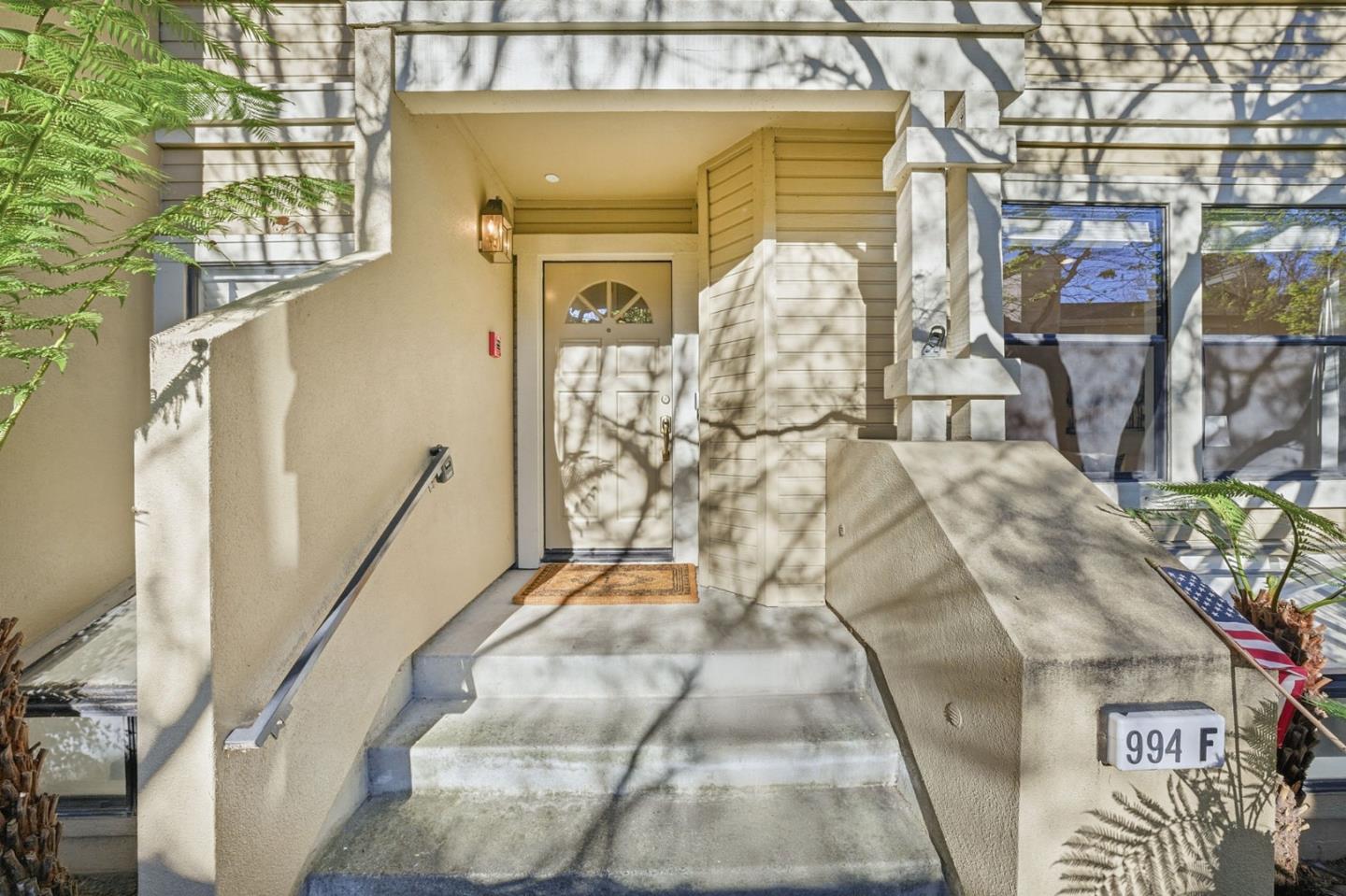 994 La Mesa Terrace F