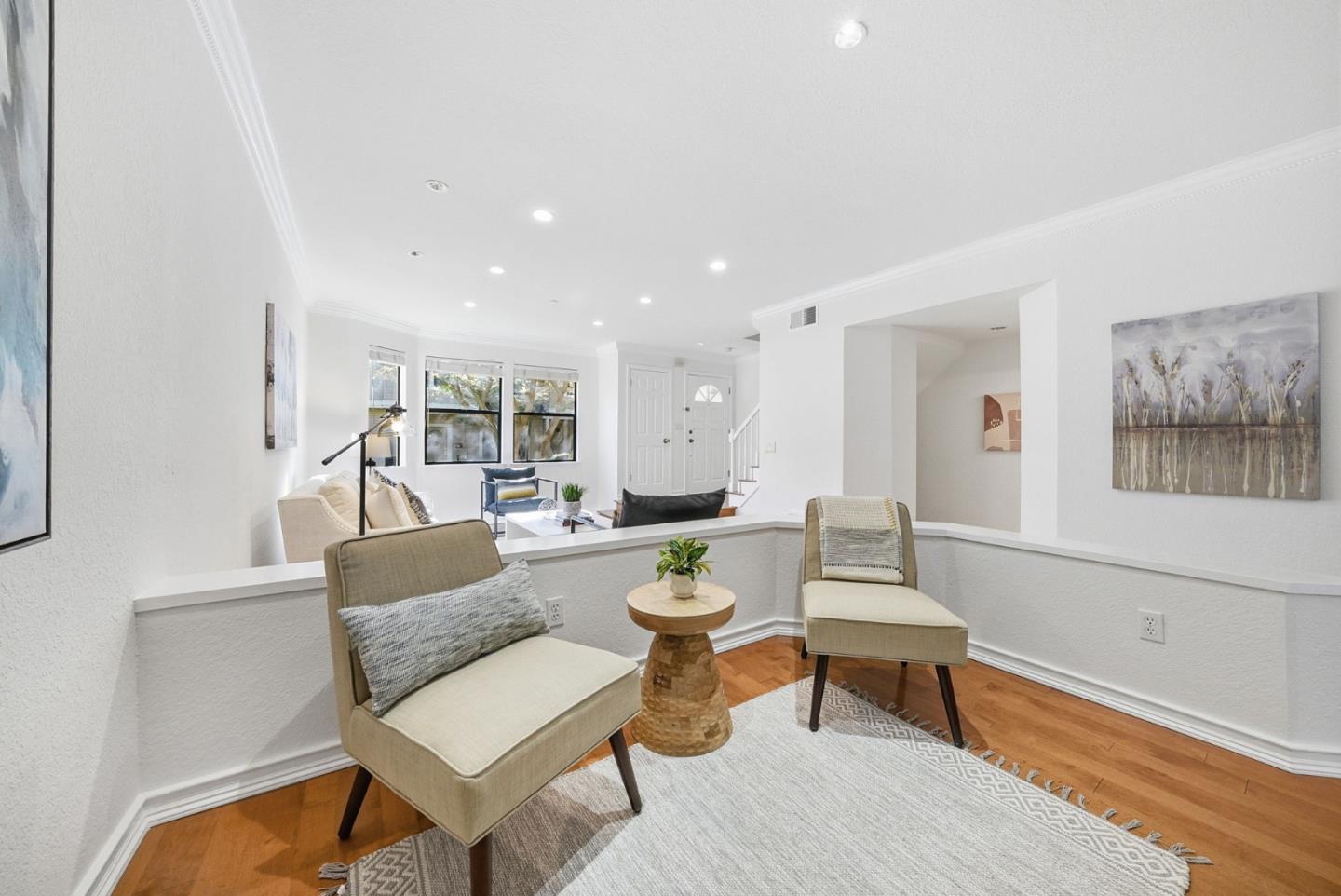 994 La Mesa Terrace F