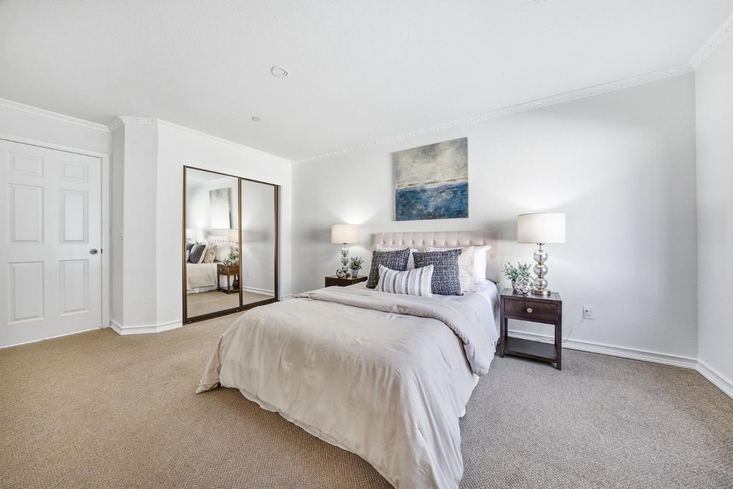 994 La Mesa Terrace F