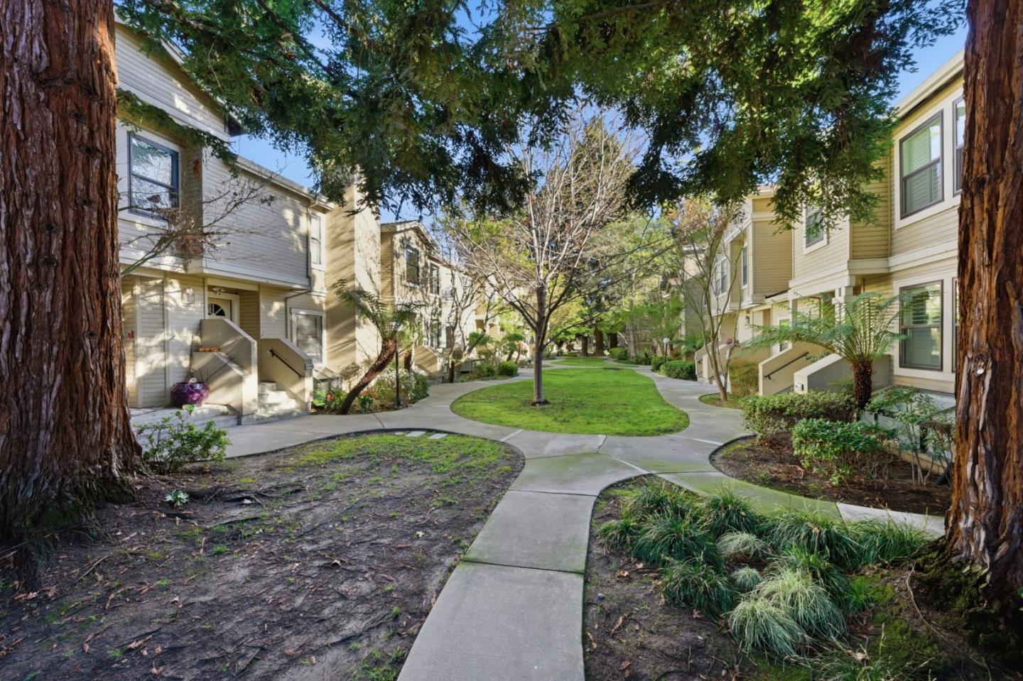 994 La Mesa Terrace F