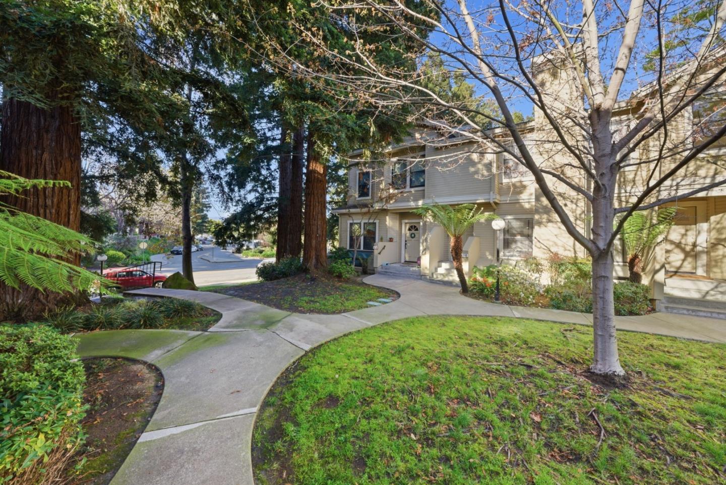 994 La Mesa Terrace F