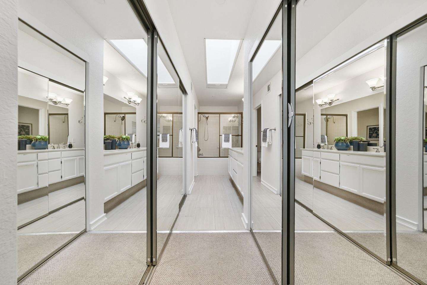 994 La Mesa Terrace F