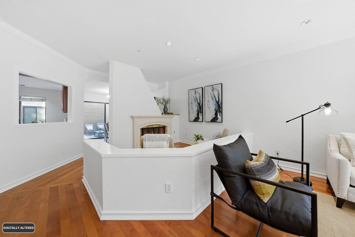 994 La Mesa Terrace F