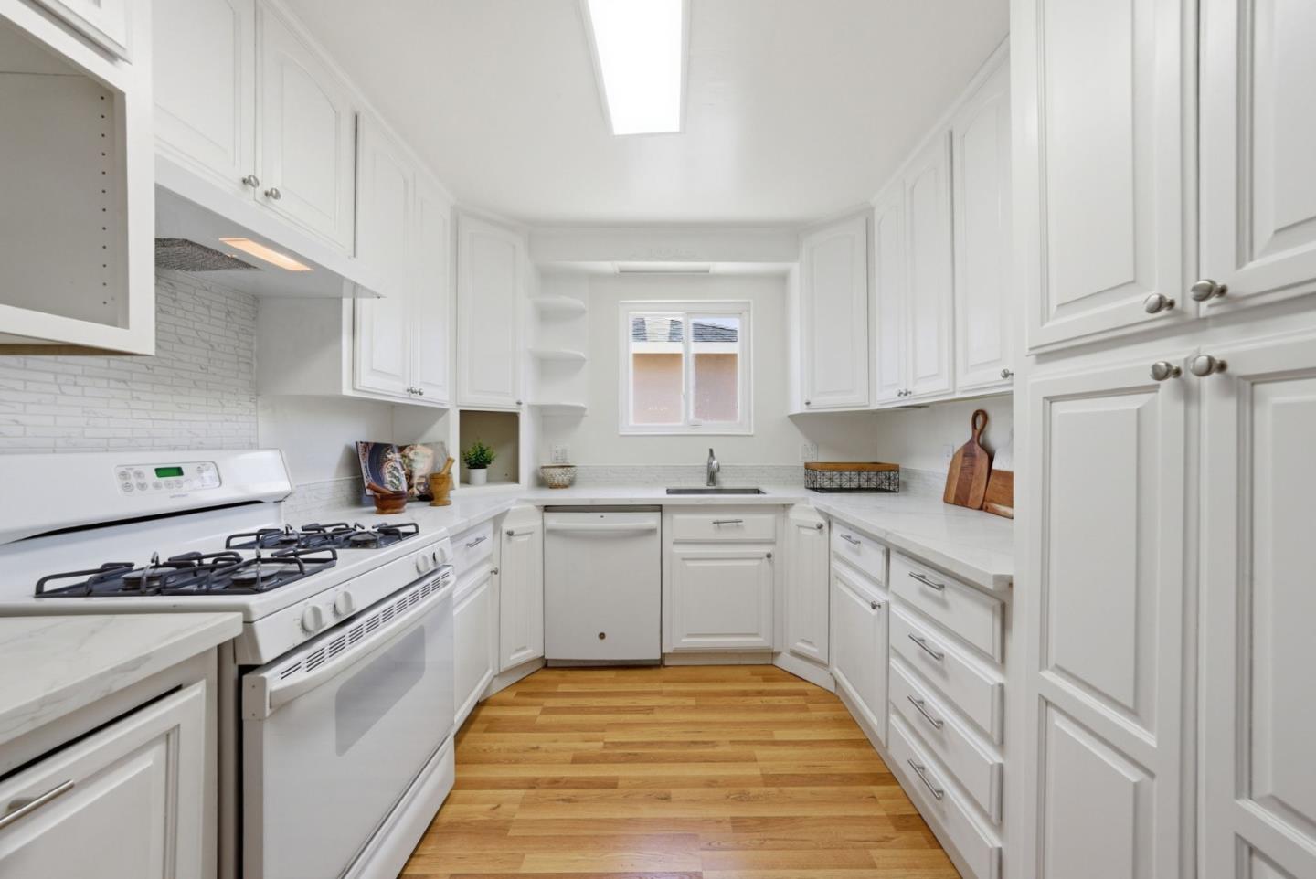 3046 Greenwood Drive