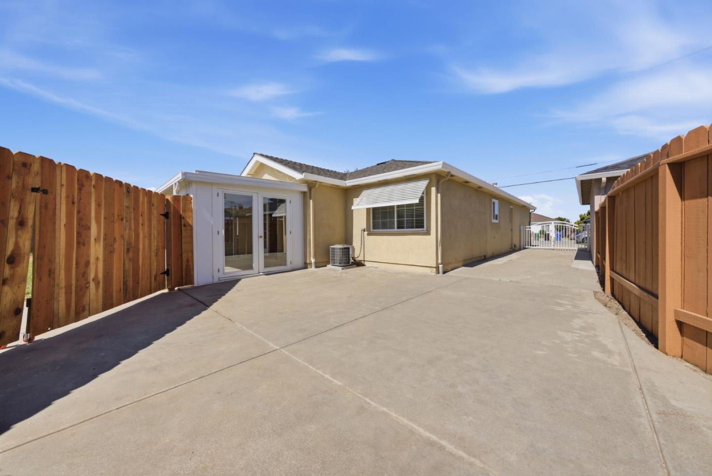 3046 Greenwood Drive