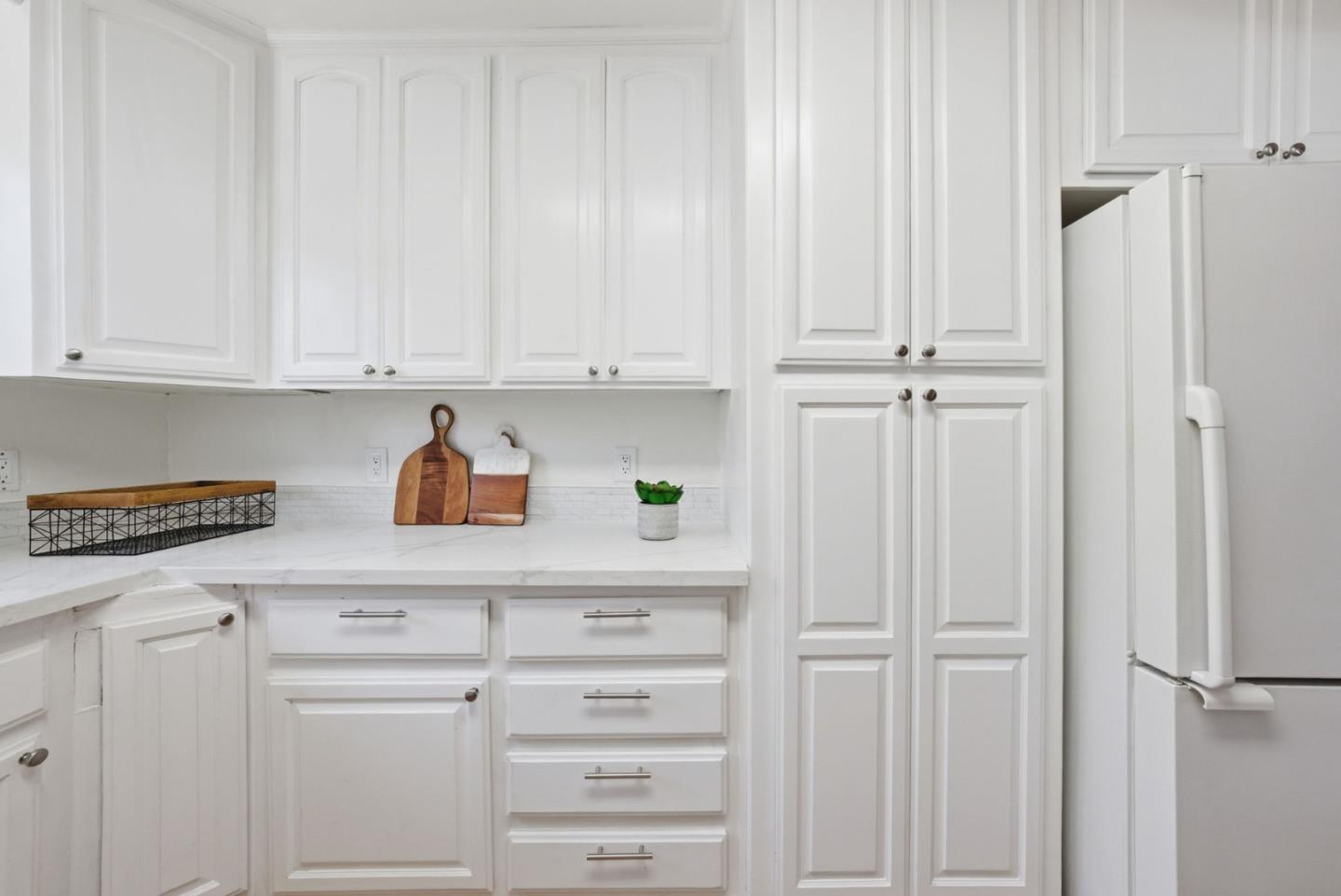 3046 Greenwood Drive