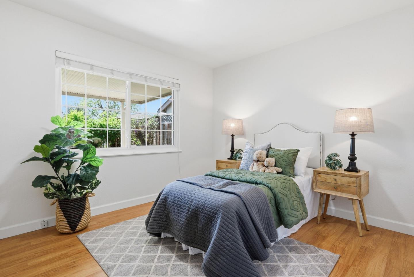 3046 Greenwood Drive