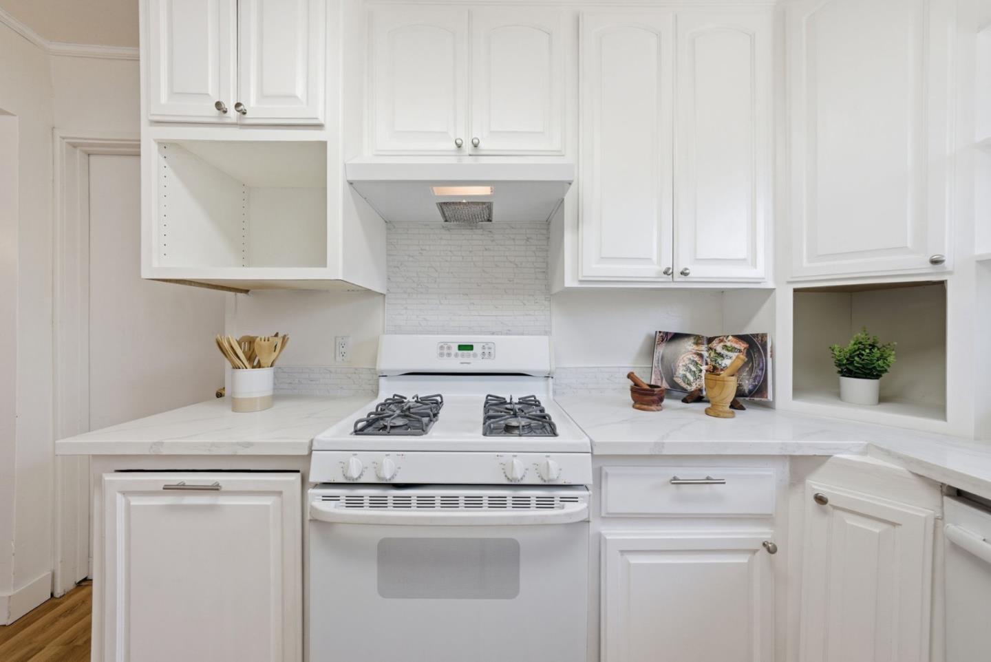 3046 Greenwood Drive