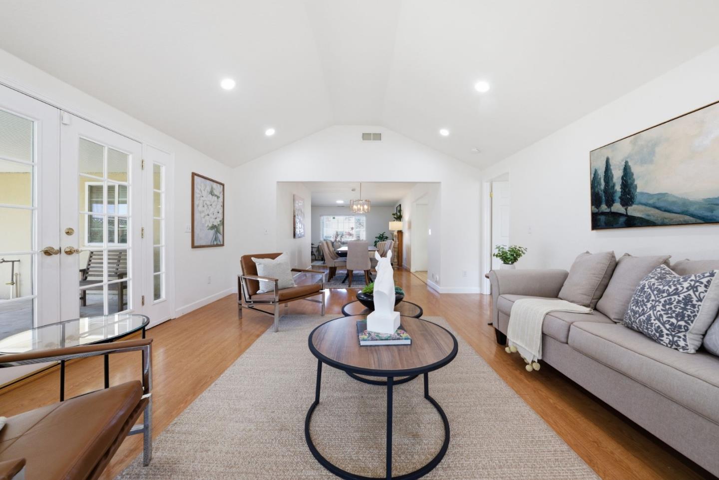 3046 Greenwood Drive