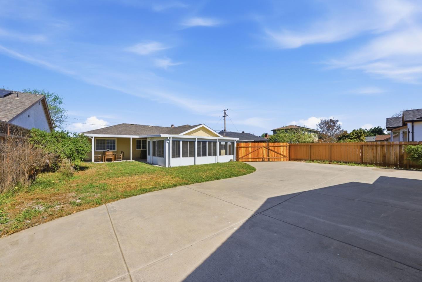 3046 Greenwood Drive