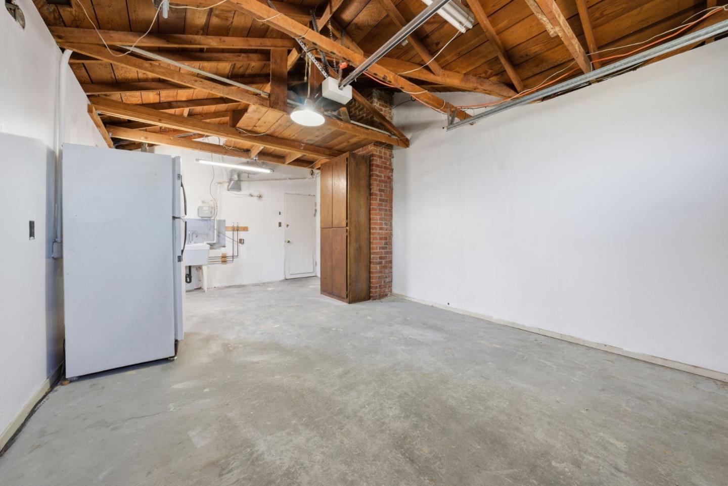 3046 Greenwood Drive