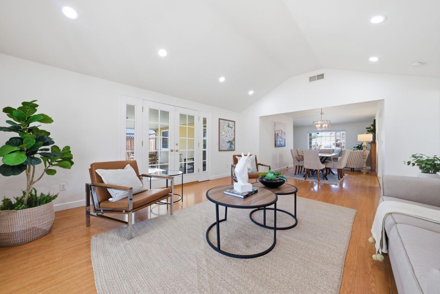 3046 Greenwood Drive