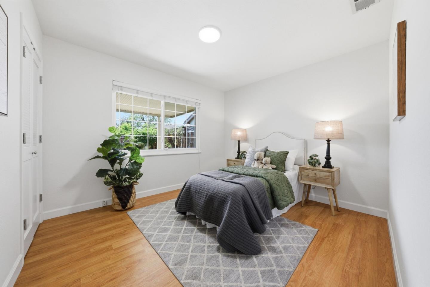 3046 Greenwood Drive