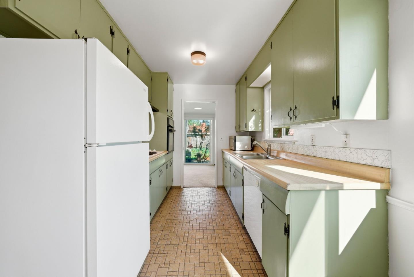 1000 Wood Duck Avenue